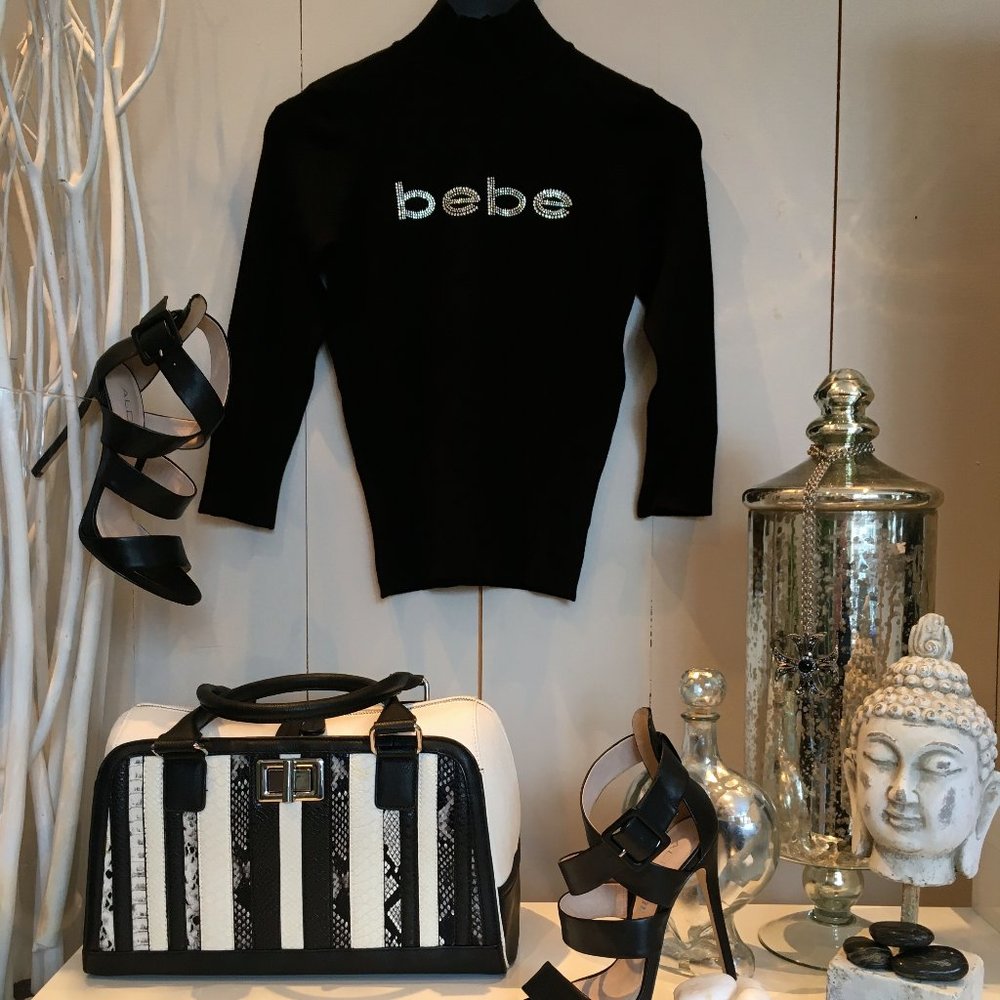 🖤 BEBE MOCK KNIT